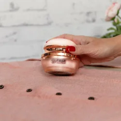 First Austria Επαναφορτιζόμενος Αποχνουδωτής Ροζ First Austria Επαναφορτιζόμενος Αποχνουδωτής Ροζ