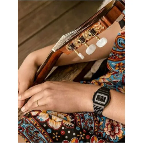 Casio Vintage Edgy Ψηφιακό Ανδρικό Ρολόι 35mm Μπαταρίας με Μαύρο Μεταλλικό Μπρασελέ