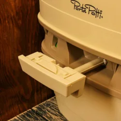 Thetford Χημική Τουαλέτα Porta Potti Qube 165 Ivory 21lt Thetford Χημική Τουαλέτα Porta Potti Qube 165 Ivory 21lt