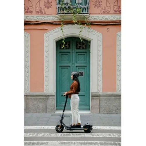 Segway Ninebot KickScooter F2E Ηλεκτρικό Πατίνι με 25km/h Max Ταχύτητα σε Μαύρο Χρώμα