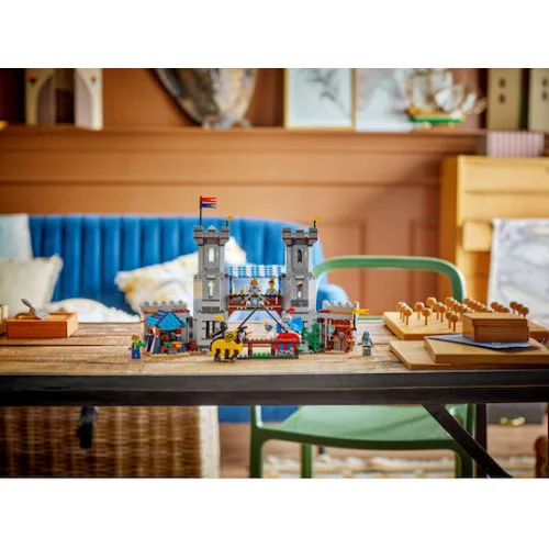 LEGO Creator Medieval Horse Knight Castle για 9+ Ετών 1371τμχ