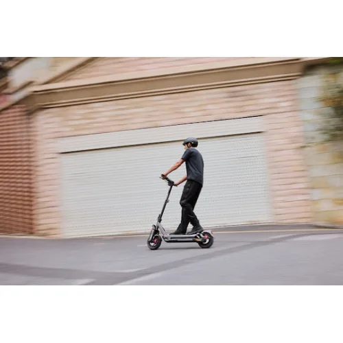 Segway Max G3 E Ηλεκτρικό Πατίνι με 25km/h Max Ταχύτητα και 80km Αυτονομία σε Μαύρο Χρώμα