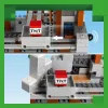 LEGO Minecraft The Pickaxe Mine για 8+ Ετών 530τμχΚωδικός: 21277