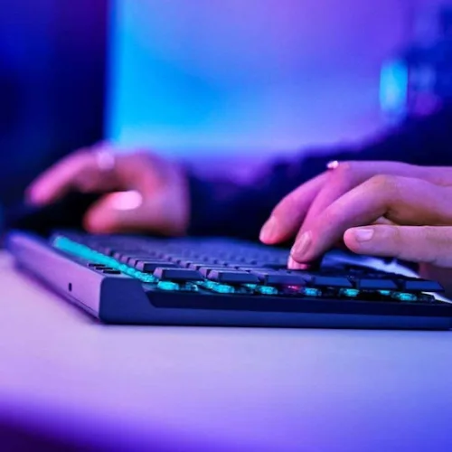Logitech G515 Lightspeed Ασύρματο Gaming Μηχανικό Πληκτρολόγιο Tenkeyless με GL Tactile διακόπτες και RGB φωτισμό (Αγγλικό US)