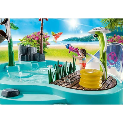 Playmobil Family Fun Small Pool with Water Sprayer για 4-10 ετώνΚωδικός: 70610