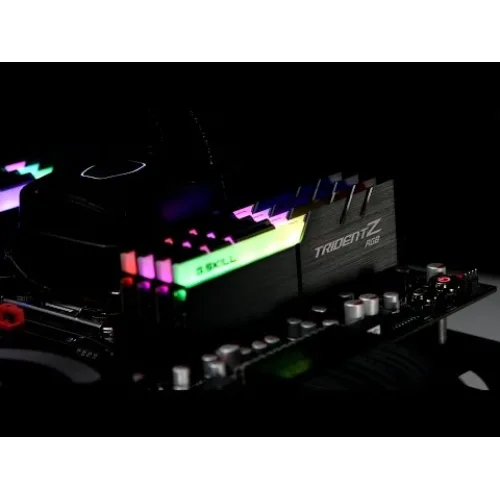 G.Skill Trident Z RGB DDR4 32GB RAM με 2x16GB Modules και Ταχύτητα 3200 για Desktop